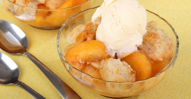 Yellow Cake Crock Pot Peach Cobbler – Sweet As The Smile Of A Southern Belle!