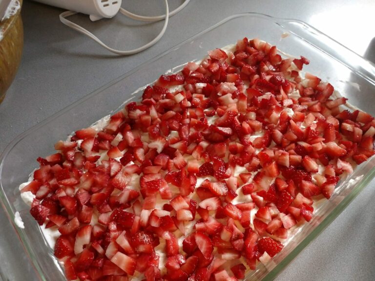 Strawberry Cheesecake Lasagna