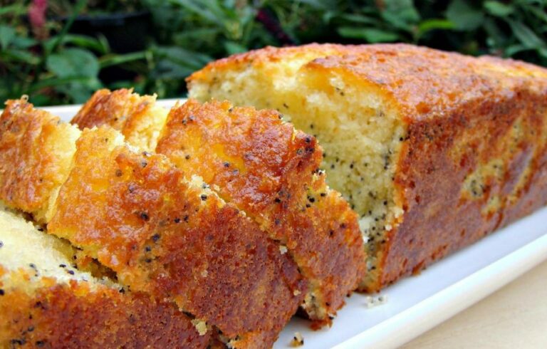 LEMON AND POPPY SEED LOAF