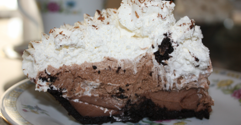 The Delightful Goodness Of This Cherry Chocolate Cream Pie Is What The World Needs