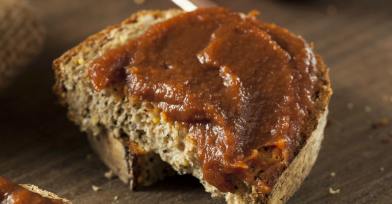 4-Ingredient Slow Cooker Apple Butter Is Out Of This World!