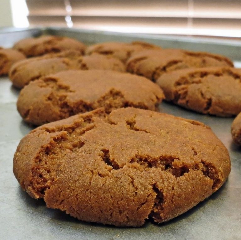 Crispy ginger cookies