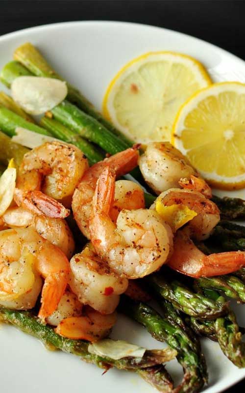 Lemon and Garlic Shrimp Over Asparagus