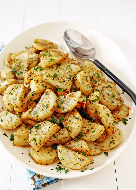 ITALIAN ROASTED GARLIC & PARMESAN POTATOES !