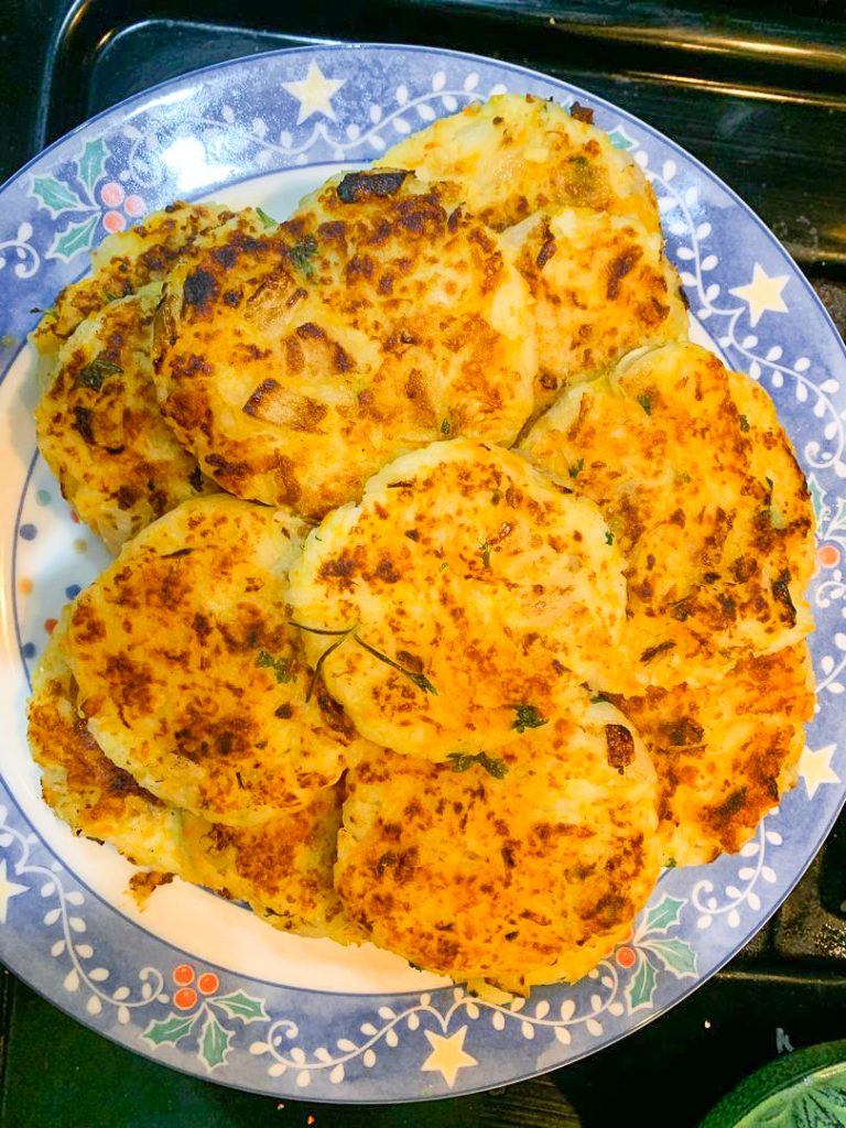 BAKED CHEESE BROCCOLI PATTIES