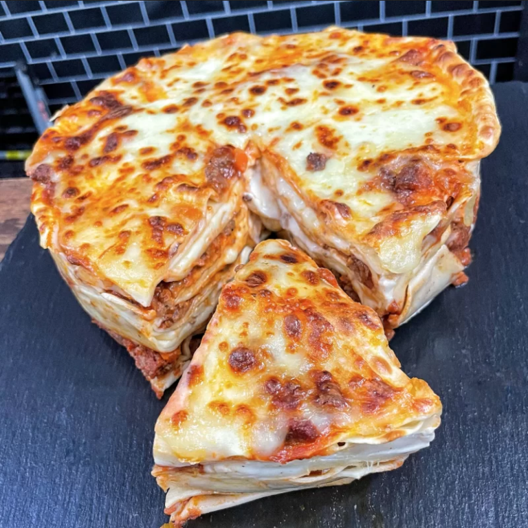 Lasagna with Garlic Bread