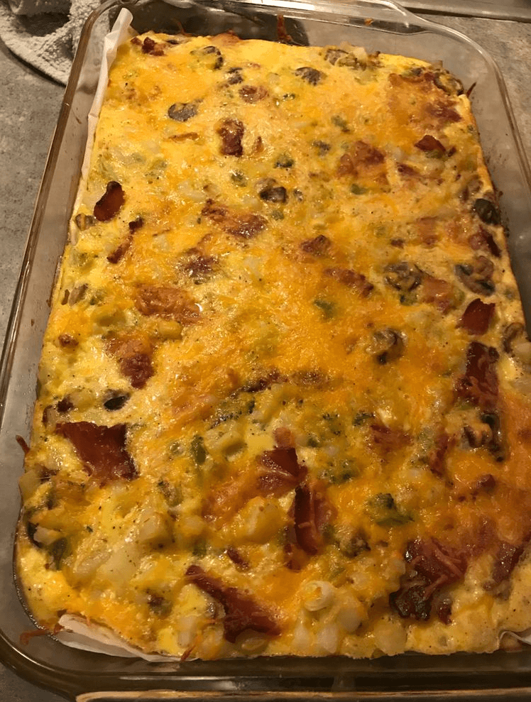 MAKE-AHEAD SAUSAGE HASHBROWN BREAKFAST CASSEROLE