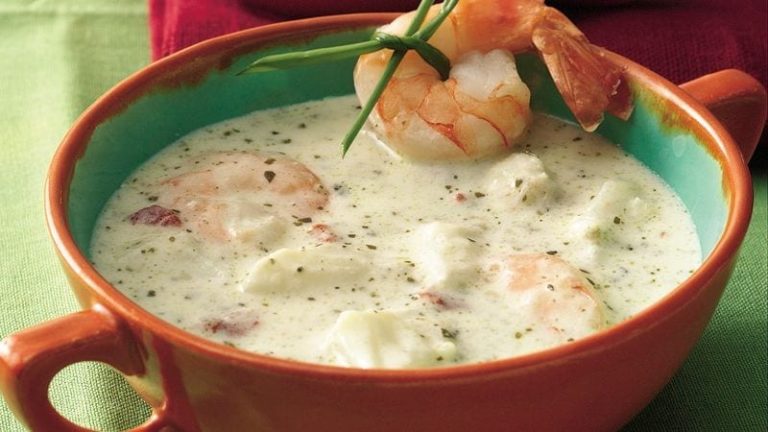 CRAB AND SHRIMP SEAFOOD BISQUE