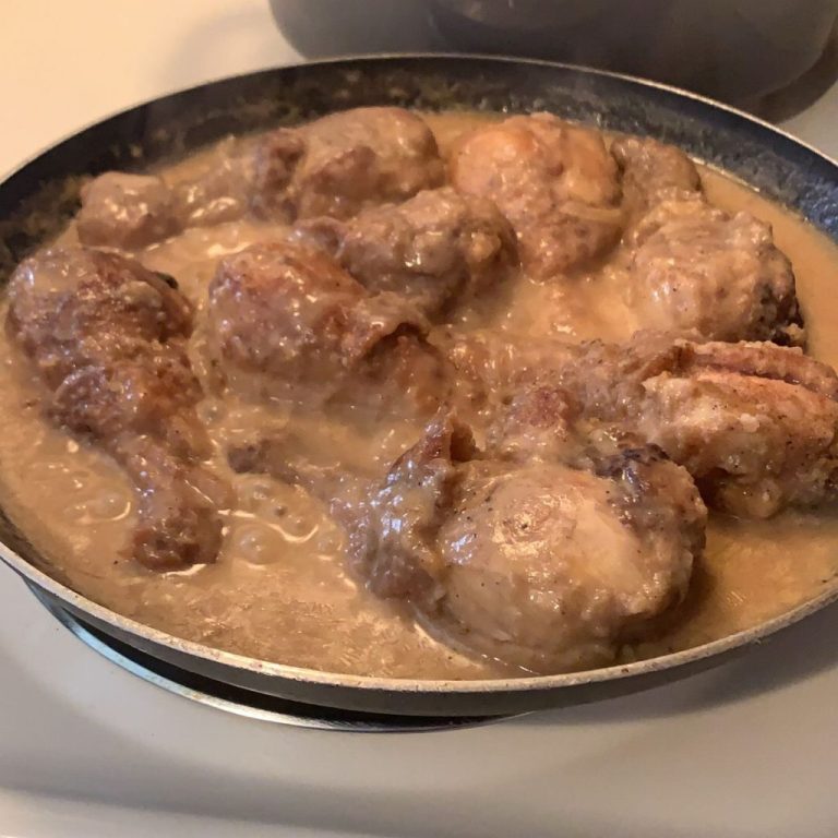 SOUTHERN SMOTHERED CHICKEN RECIPE