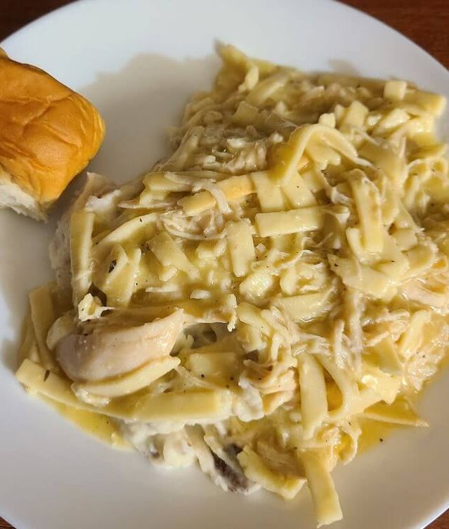 Comforting Chicken & Noodles Crock Pot – Don’t Miss Out!