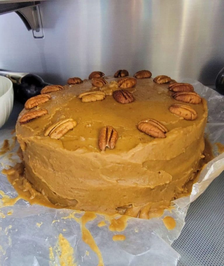 HOW TO MAKE THE BEST SOUTHERN-STYLE CARAMEL CAKE