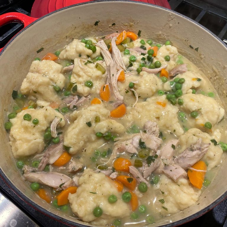 Slowcooker Chicken and Dumplings