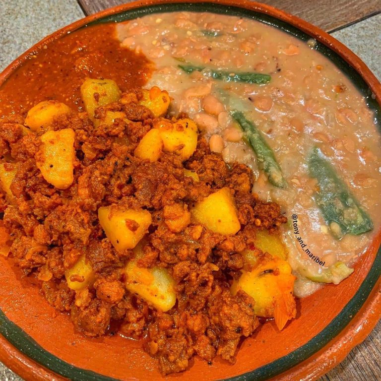 Chorizo con Papas (Mexican Chorizo with Potatoes) and beans