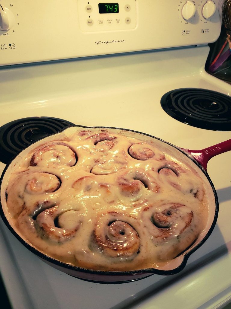 Cinnamon buns with cream cheese icing recipe