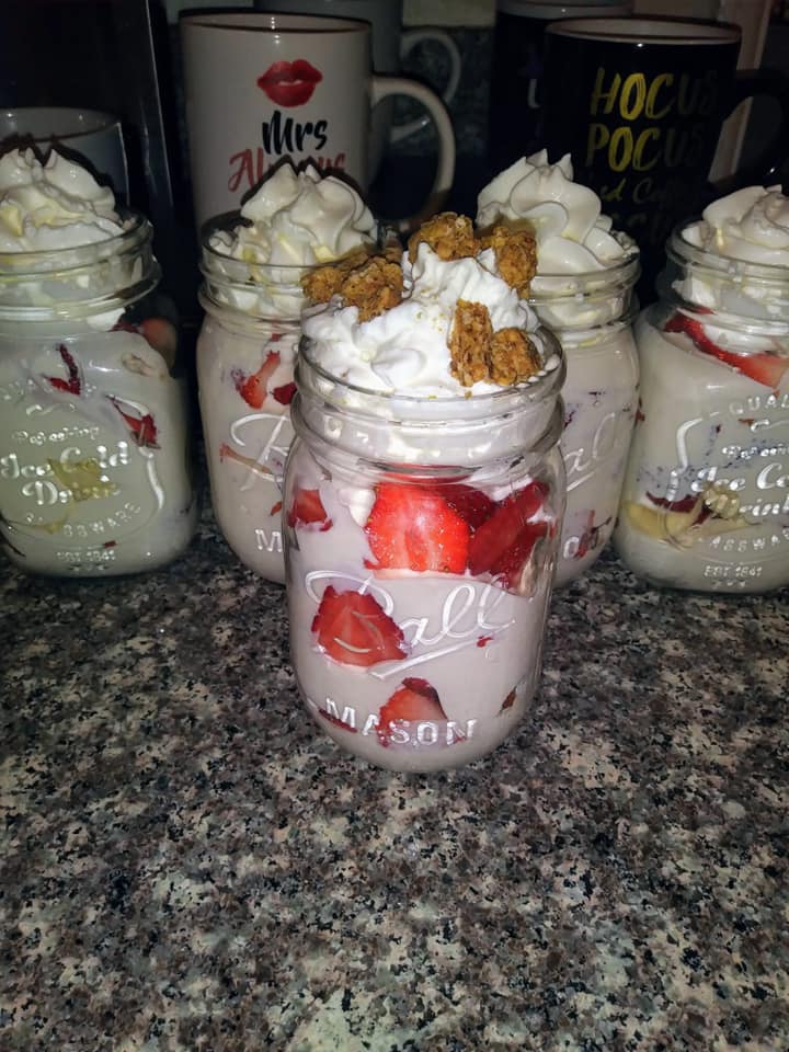 Strawberries and Cream (Mexican Fresas con Crema)