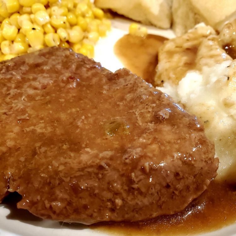 INSTANT POT CUBED STEAK AND GRAVY