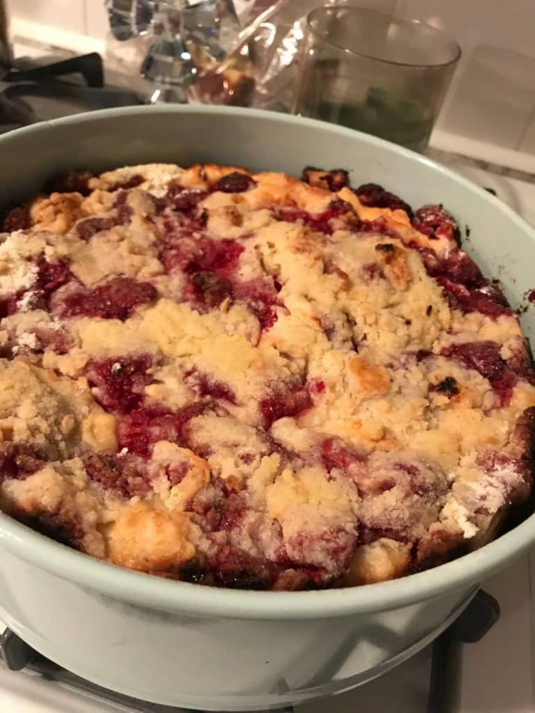 RASPBERRY CREAM CHEESE COFFEE CAKE