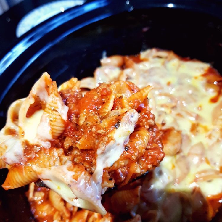 SLOW COOKER CHEESY BAKED ZITI