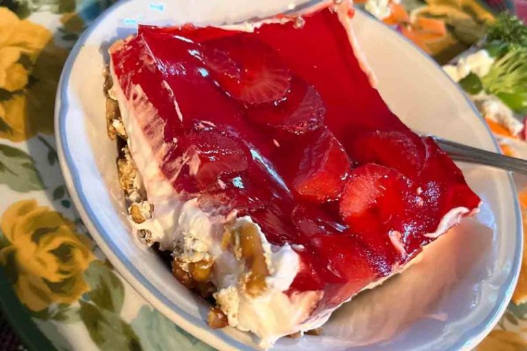 Strawberry Pretzel Salad