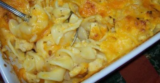 CHICKEN MACARONI CASSEROLE