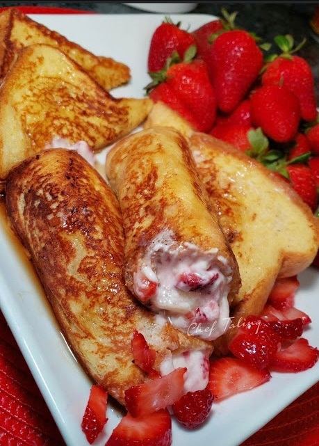 These French toast are made with a strawberry mascarpone pie filling. Enjoy it as a snack or as a decadent lunch! For a variety of flavors, try it with a raspberry or strawberry pie filling.