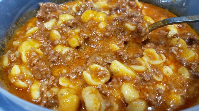 Picadillo con Papas & Conchas!!