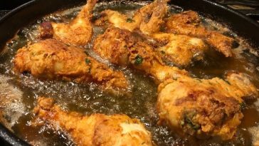 HOW TO MAKE BAKED FRIED CHICKEN