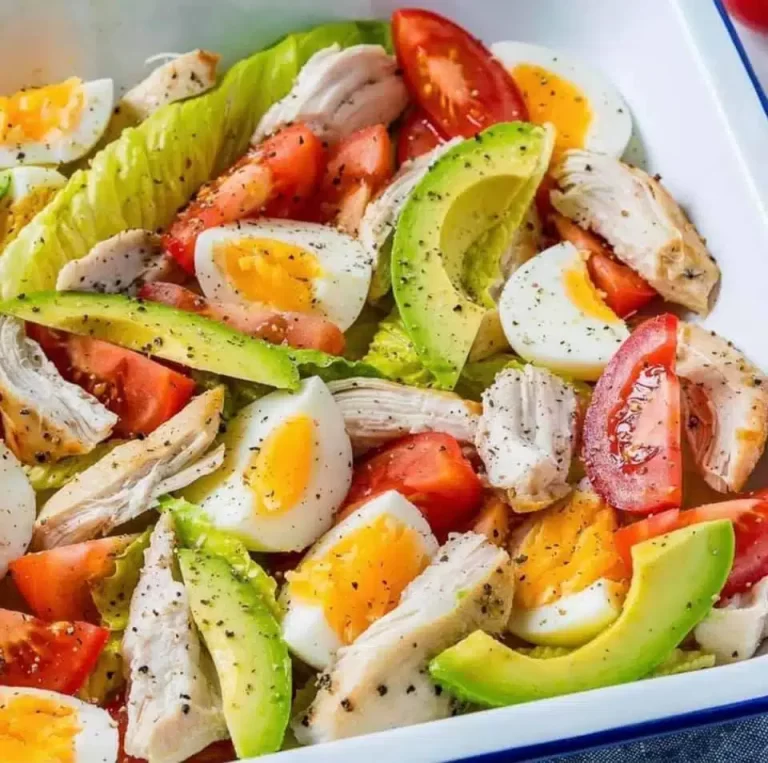 Chicken Avocado + Egg Salad – A QUICK Lunch Idea