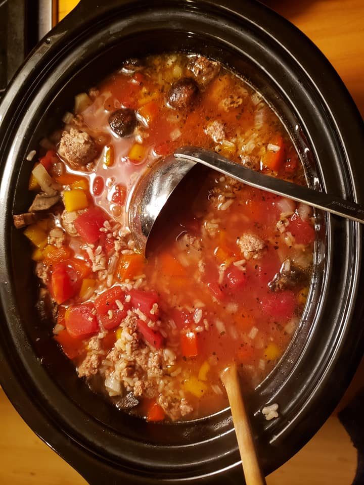 SLOW COOKER STUFFED PEPPER SOUP