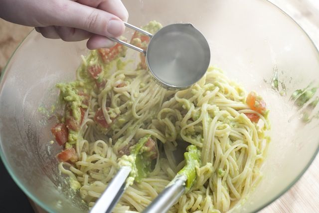 Creamy Avocado Pasta – A Quick & Healthy 15-Minute Dinner