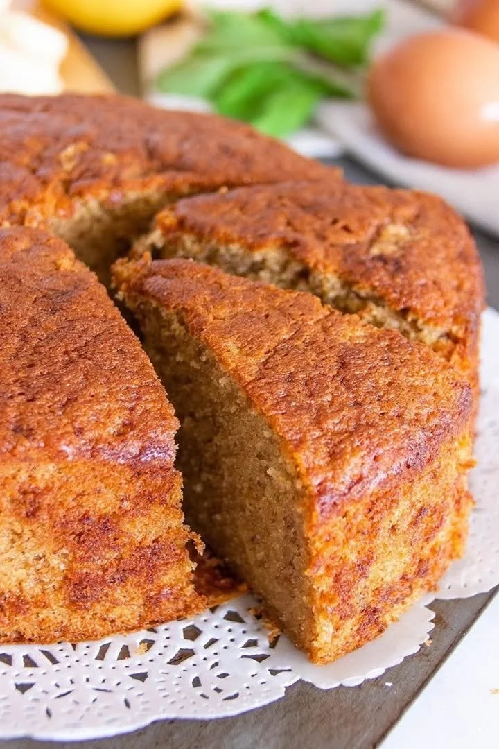 Delicious Banana Butter Cake slice with ripe bananas and butter frosting