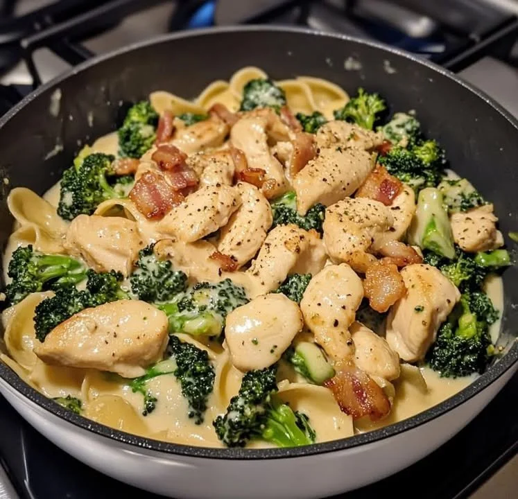 Creamy garlic butter chicken alfredo dish freshly served in a bowl