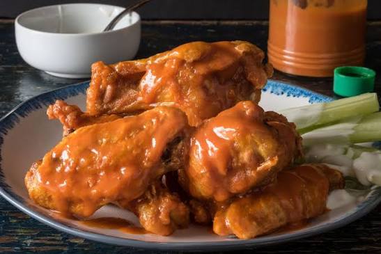 🍗 Buffalo Wings – Spicy American Favorite