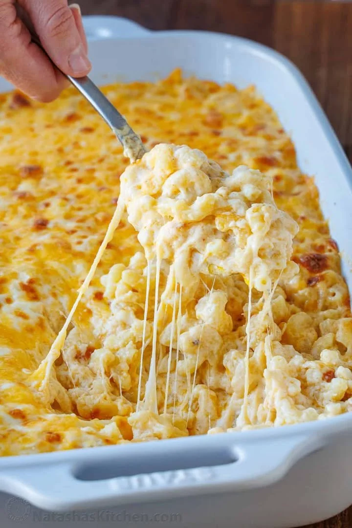 Delicious baked mac and cheese topped with golden breadcrumbs
