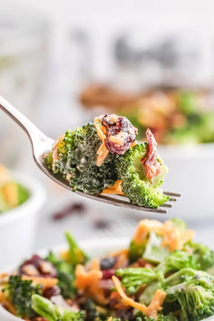 Delicious broccoli salad with fresh ingredients and vibrant colors