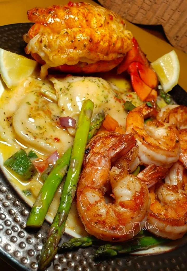Delicious seafood platter featuring shrimp, crab, and fish for a seafood feast.