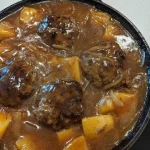 Delicious recipe served with corn and applesauce, loved by the whole family