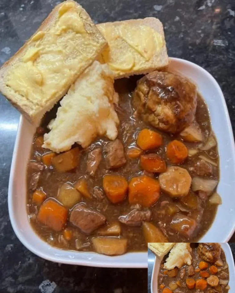 Delicious Crockpot beef stew with tender meat and vegetables