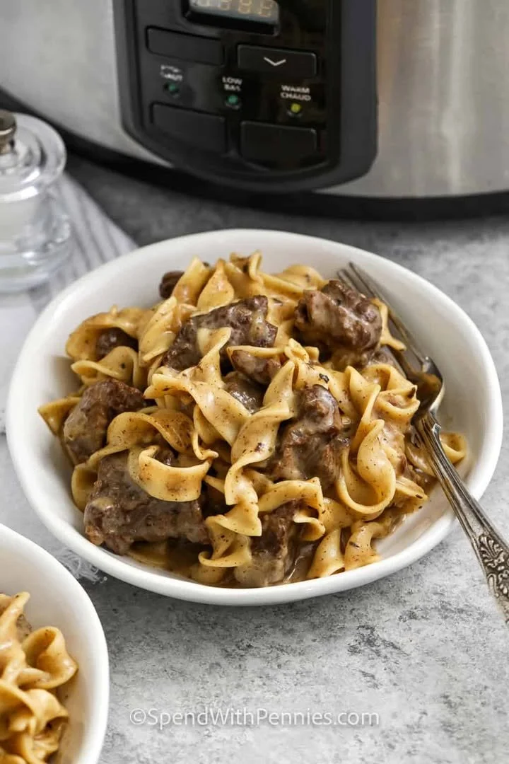 Slow Cooker Beef and Noodles